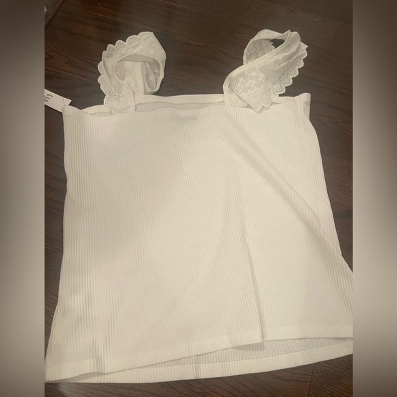 NWT GAP RIB EYELET FLUTTER SLEEVE TANK TOP - SIZE XL - Picture 7 of 8